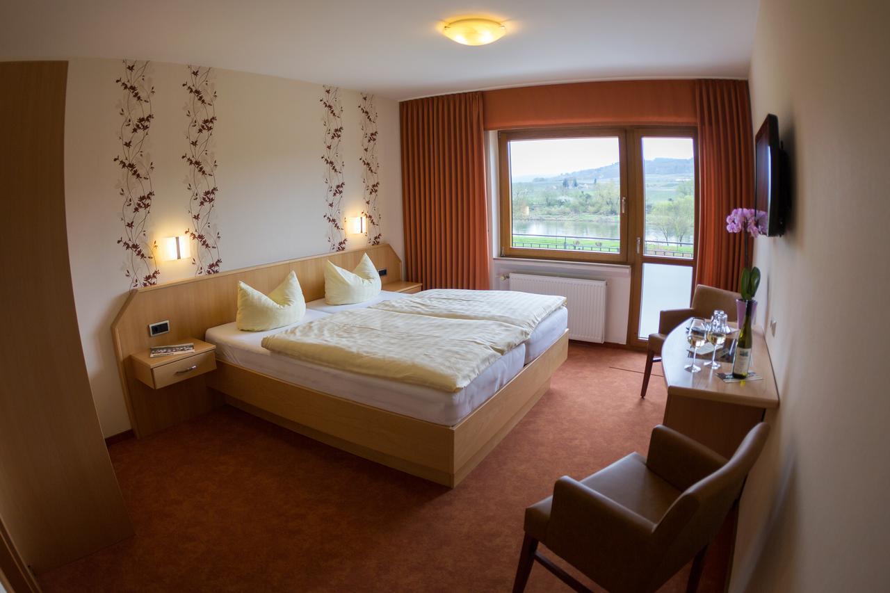 Hotel Zehnthof Ürzig المظهر الخارجي الصورة